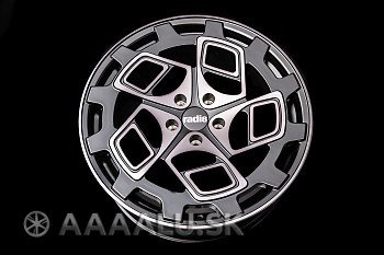 RADI8 model r8cm9 DARK MIST